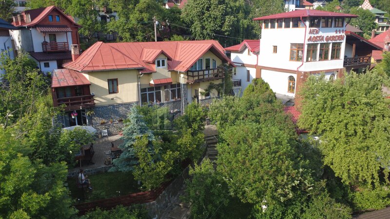 Sinaia Casa spatioasa, cu aer de vacanta, intr-o locatie de poveste